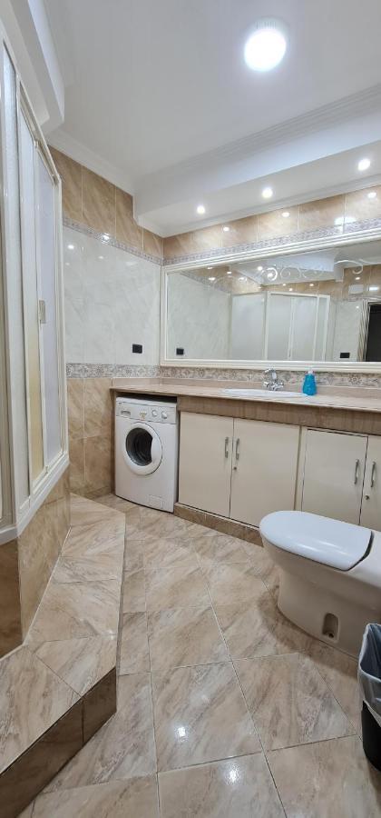 Comfy 3 Bedrooms Apartment In Cairo 96 Exteriör bild